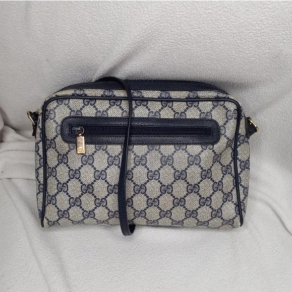 Authentic Vintage Gucci GG Monogram Supreme Camera Crossbody Bag - Picture 2 of 12